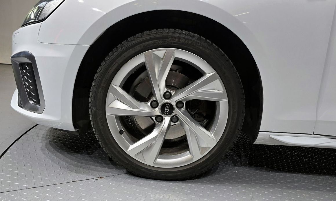 Audi A4 2021