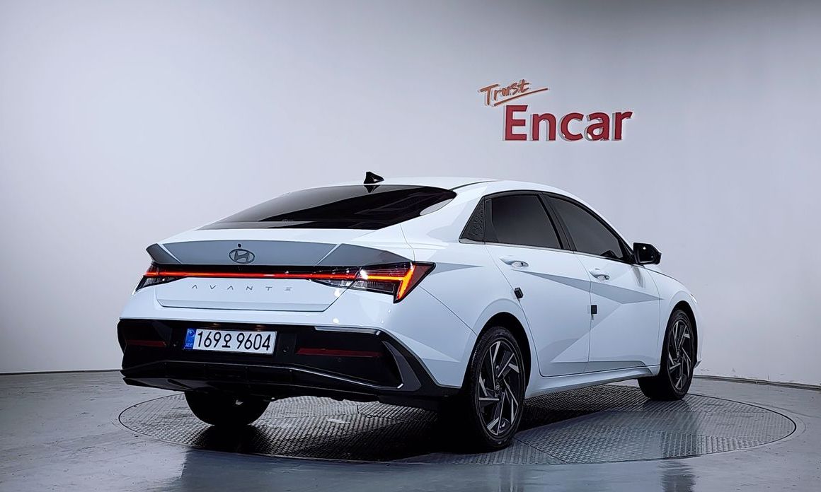 Hyundai AVANTE 2025