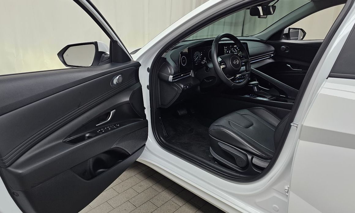 Hyundai AVANTE 2024