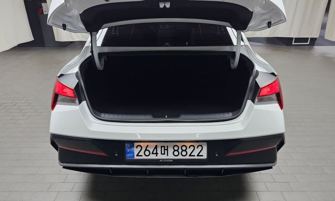 Hyundai AVANTE 2024