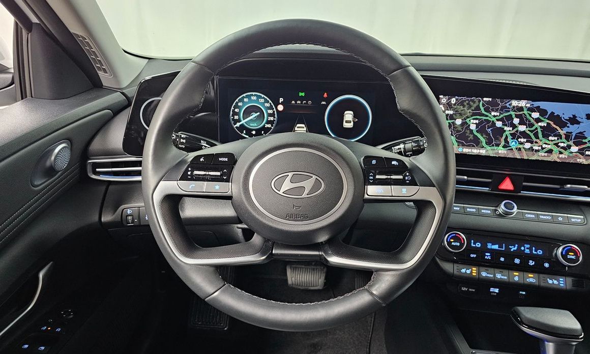 Hyundai AVANTE 2024