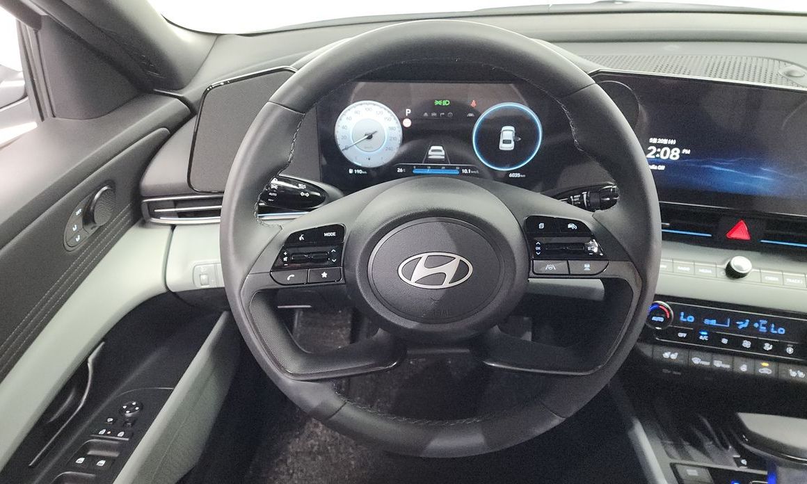 Hyundai AVANTE 2025