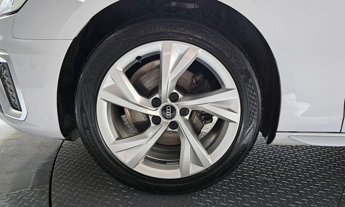Audi A4 2021