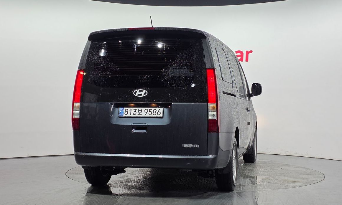 Hyundai Staria 2025