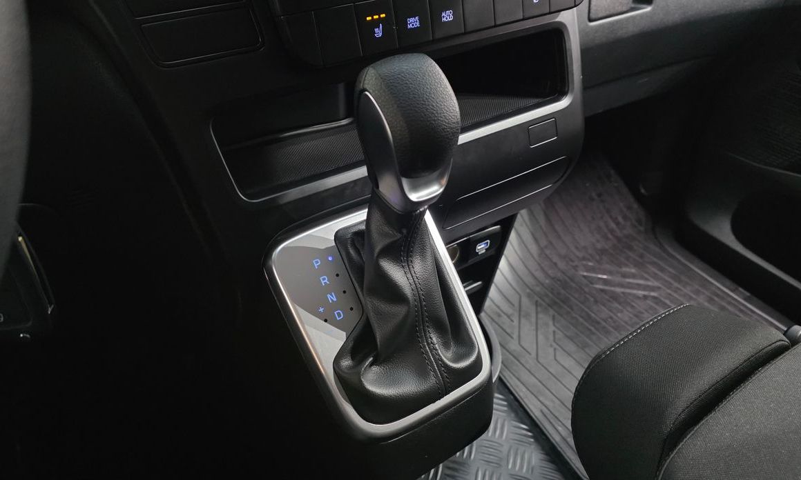 Hyundai Staria 2025