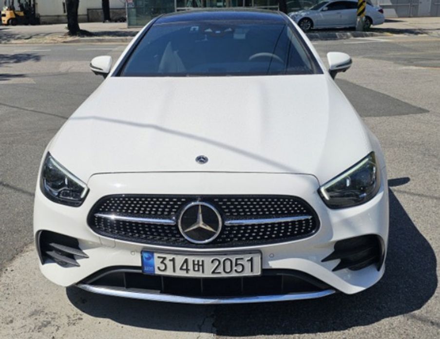 Mercedes-Benz E-Class 2023