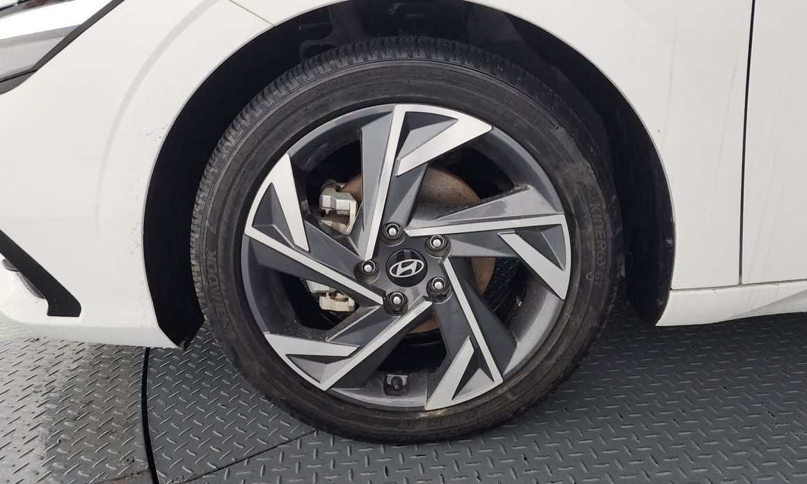 Hyundai AVANTE 2024
