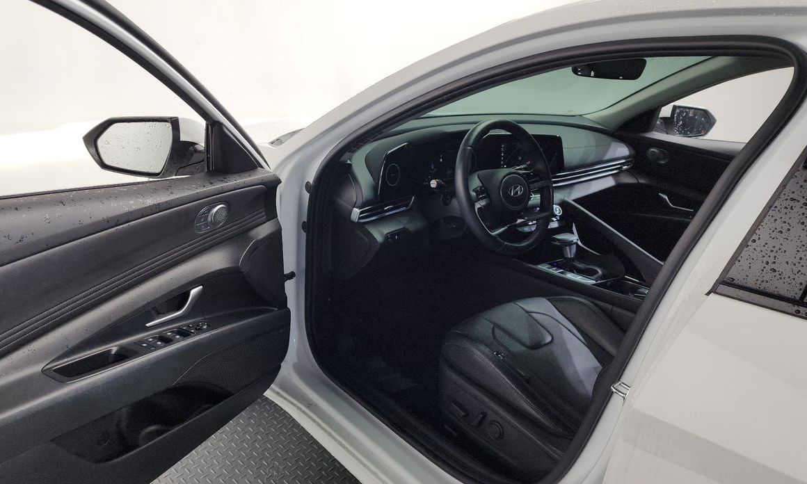 Hyundai AVANTE 2024
