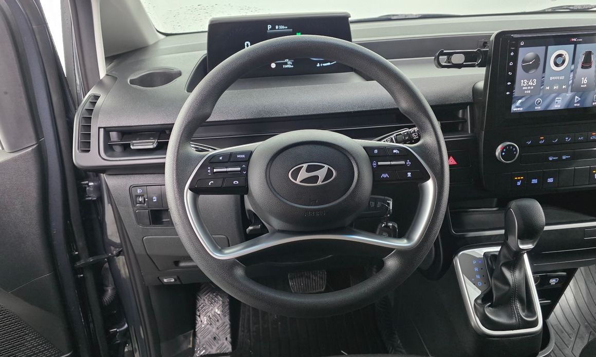 Hyundai Staria 2025