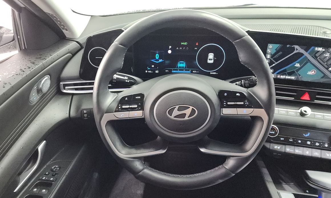 Hyundai AVANTE 2024