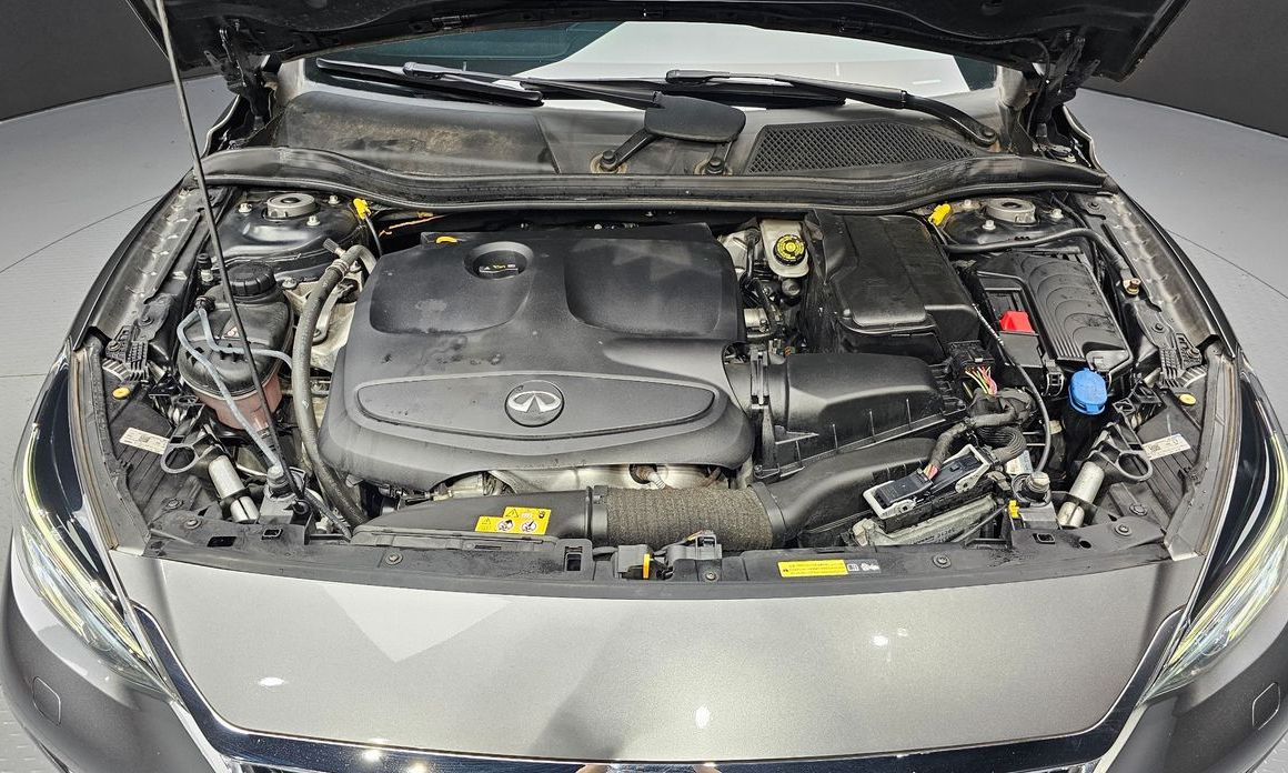 Infiniti Q30 2019