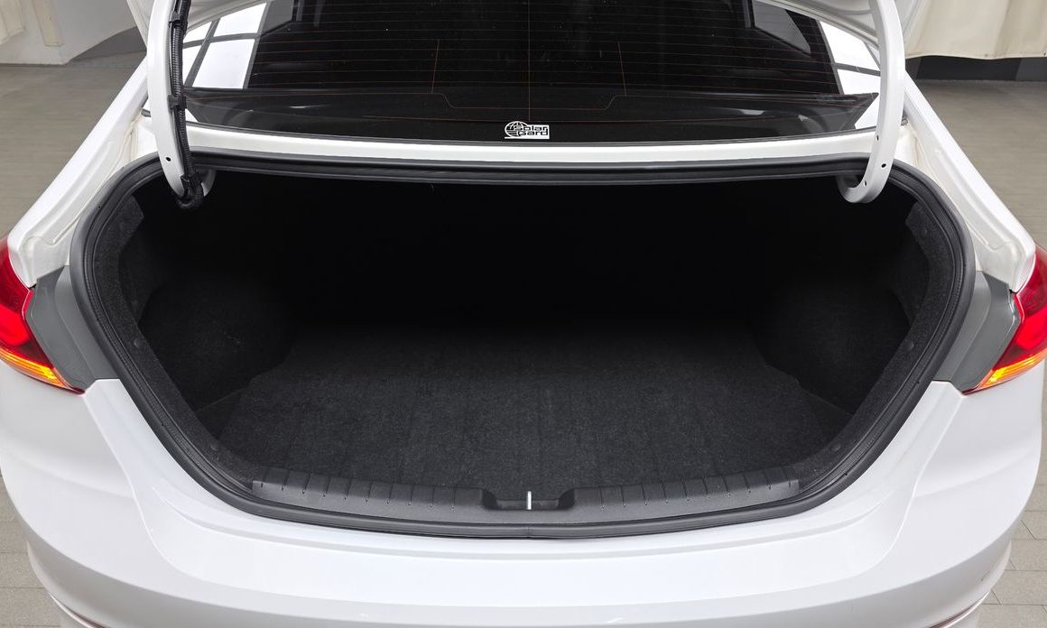 Hyundai AVANTE 2018
