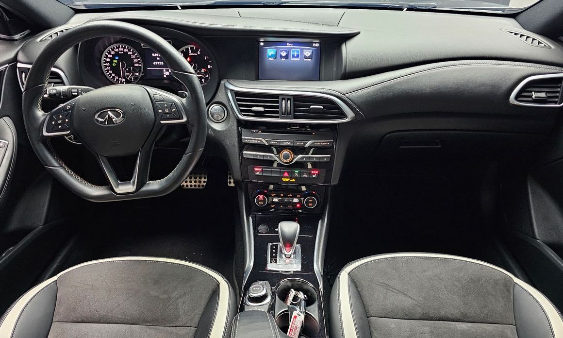 Infiniti Q30 2019