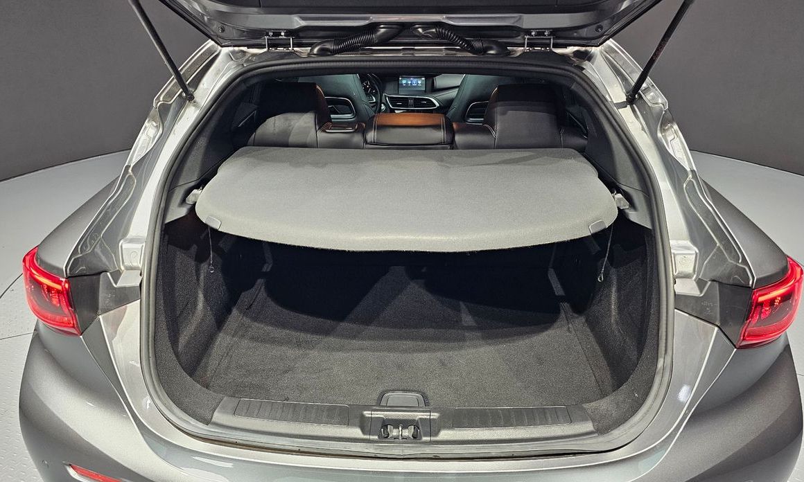 Infiniti Q30 2019