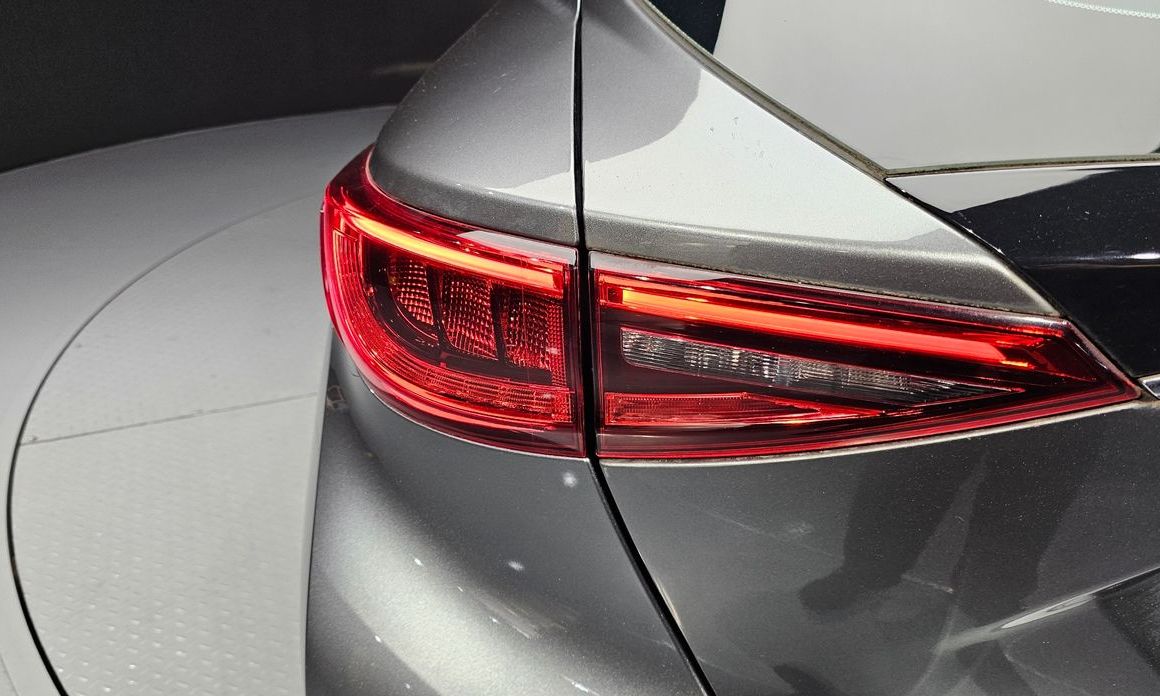 Infiniti Q30 2019