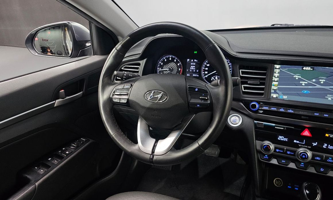 Hyundai AVANTE 2020