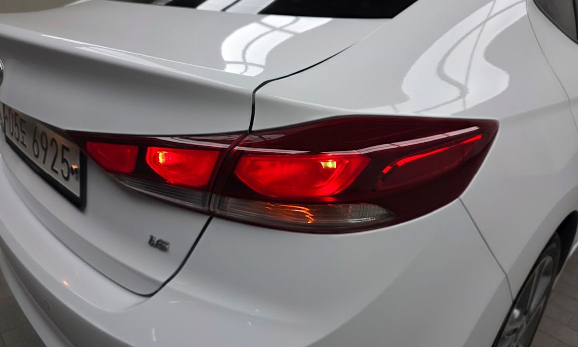 Hyundai AVANTE 2018