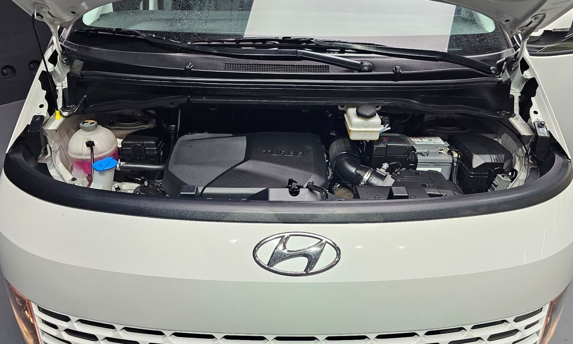 Hyundai Staria 2023