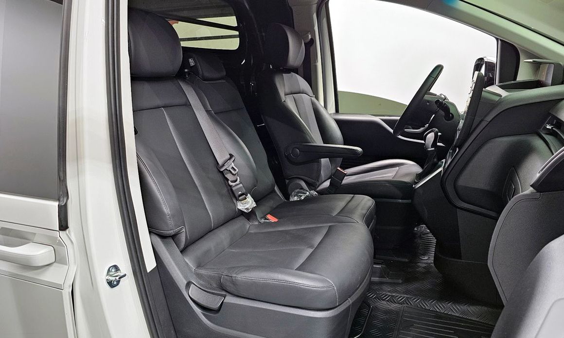 Hyundai Staria 2025