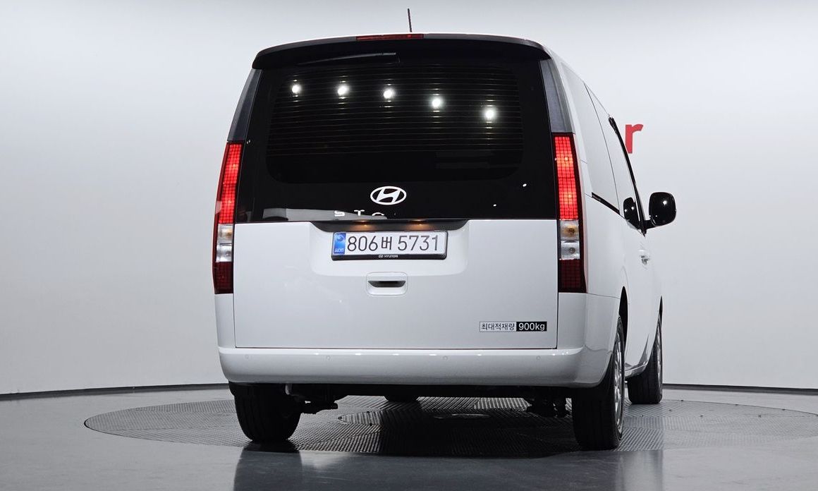 Hyundai Staria 2025