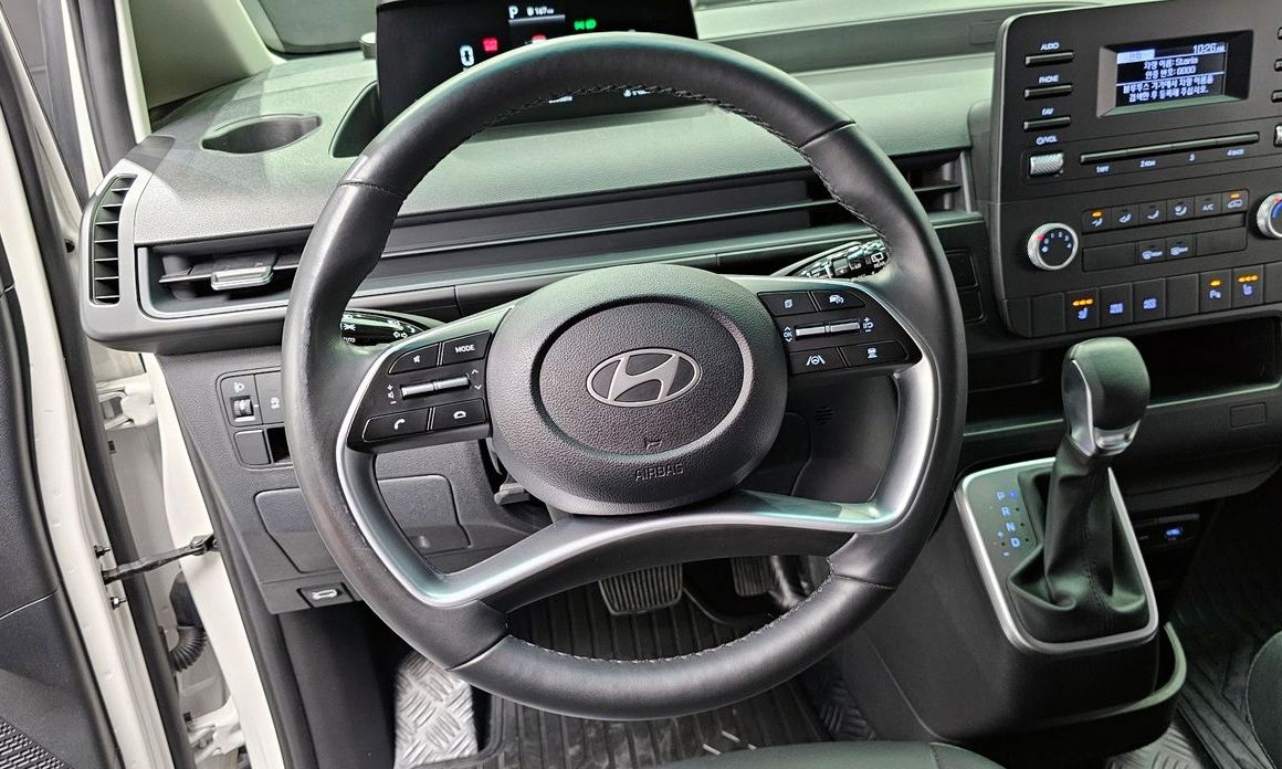 Hyundai Staria 2025