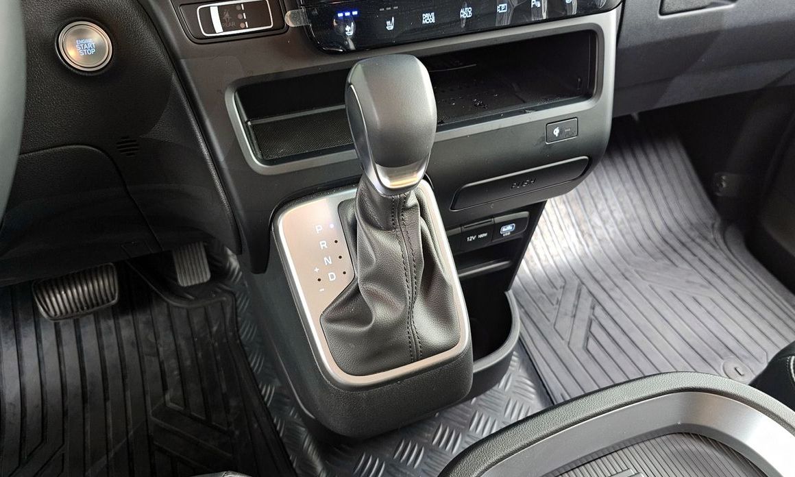 Hyundai Staria 2025