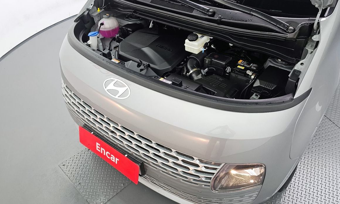 Hyundai Staria 2025