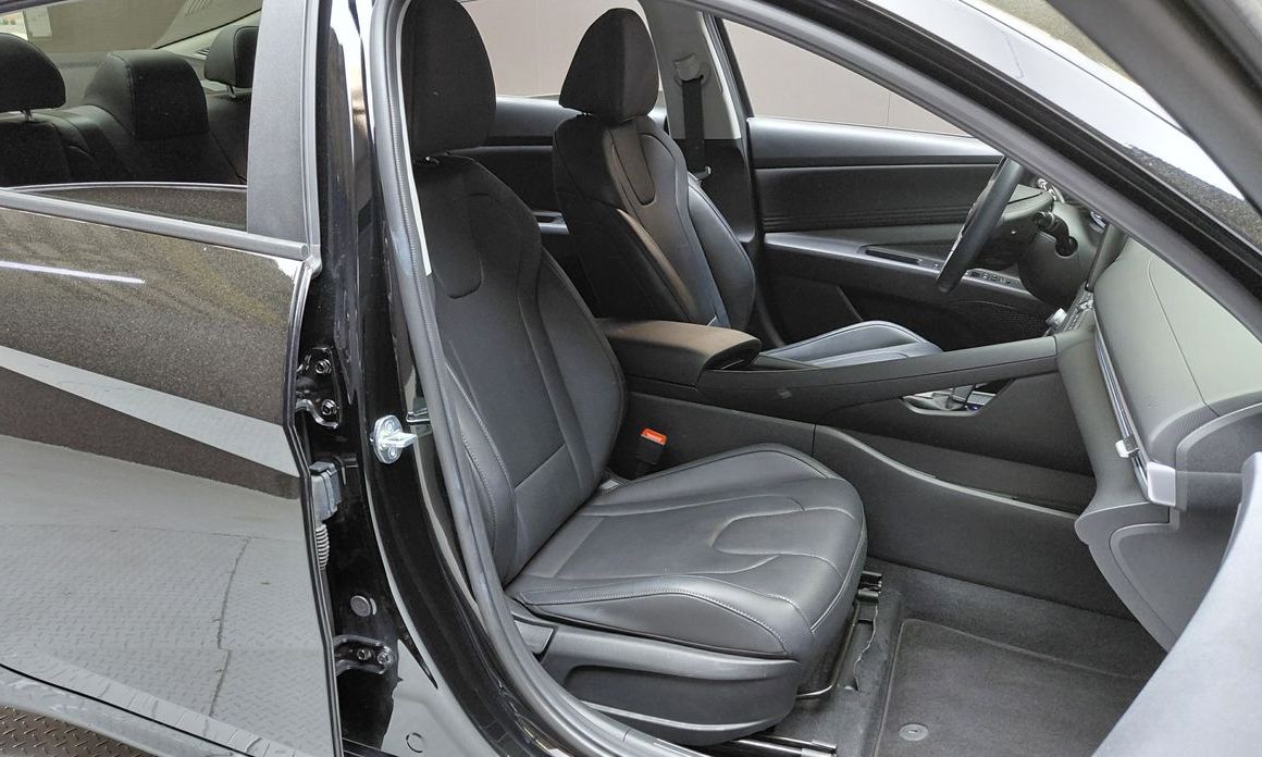 Hyundai AVANTE 2024