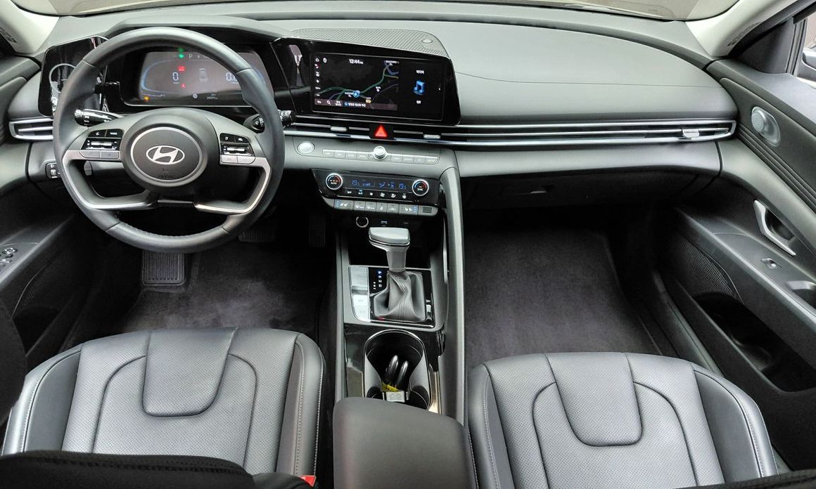 Hyundai AVANTE 2024
