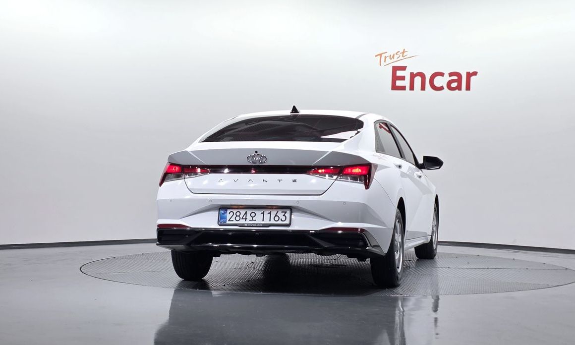 Hyundai AVANTE 2021