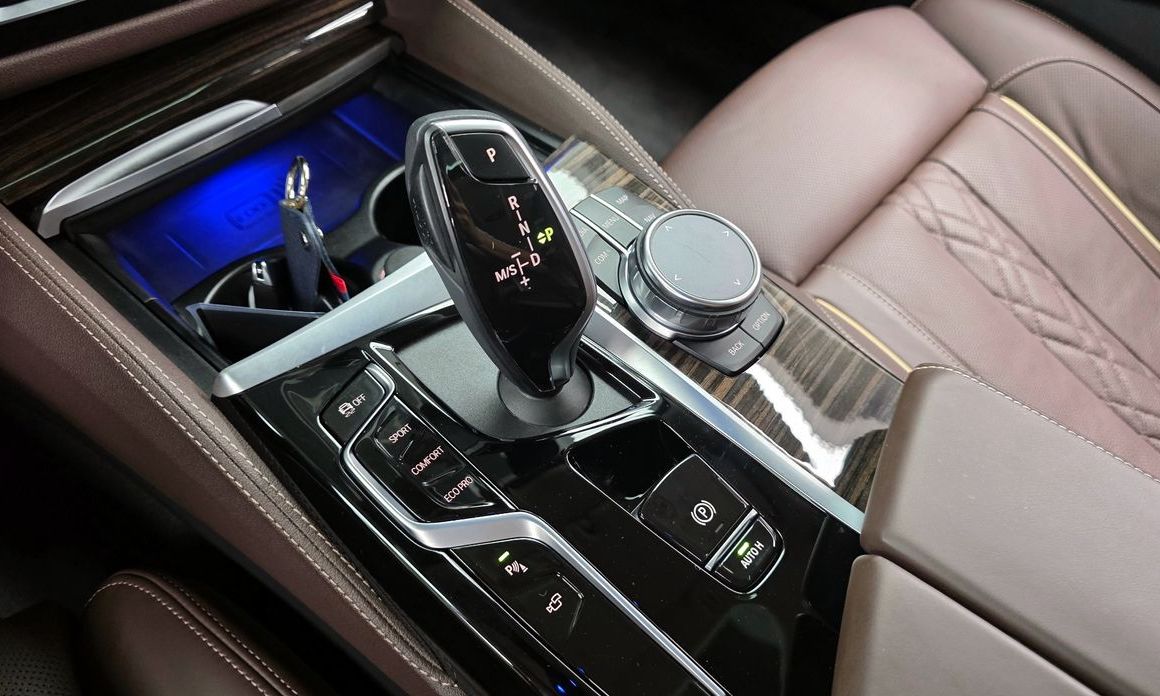 BMW 5-Series 2023