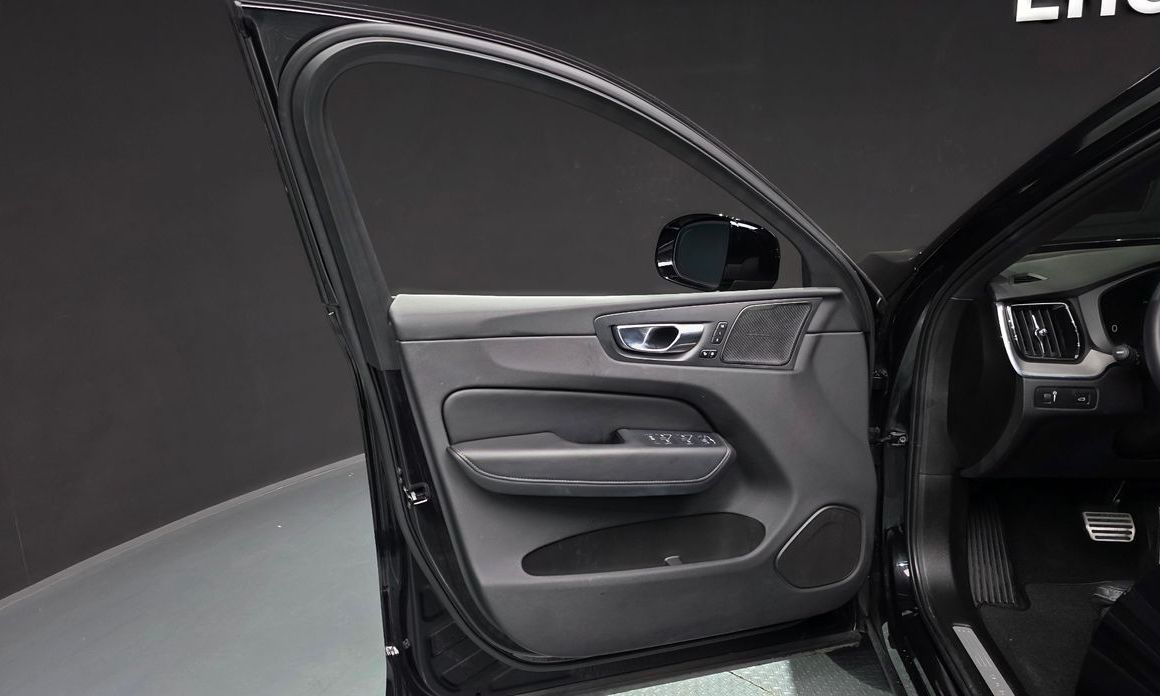 Volvo XC60 2022