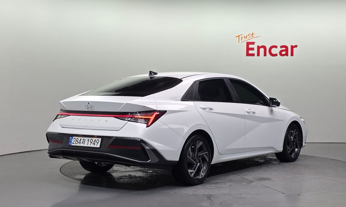 Hyundai AVANTE 2024