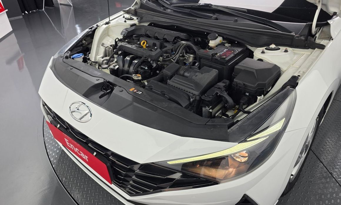 Hyundai AVANTE 2021