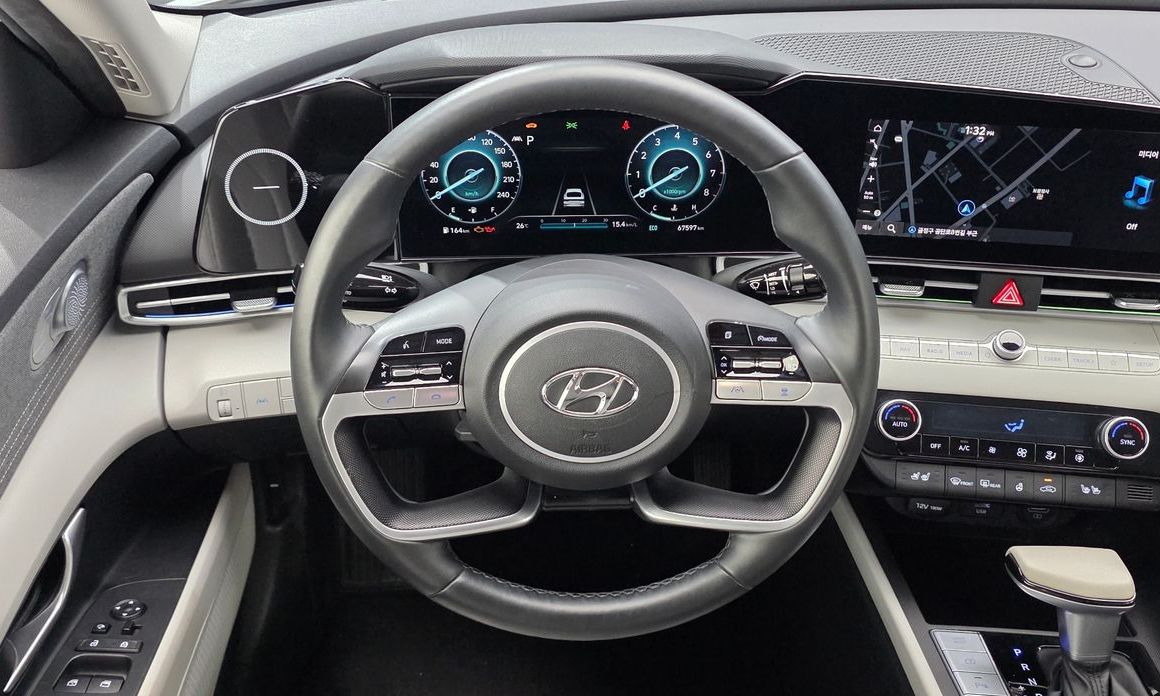 Hyundai AVANTE 2021