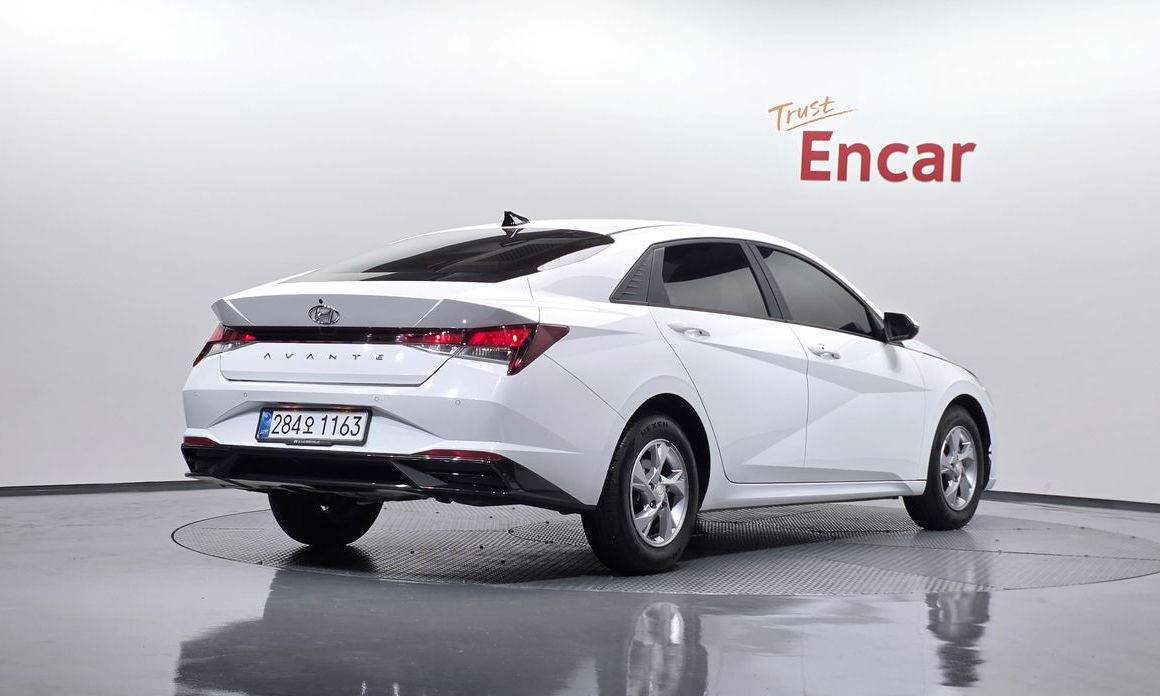 Hyundai AVANTE 2021