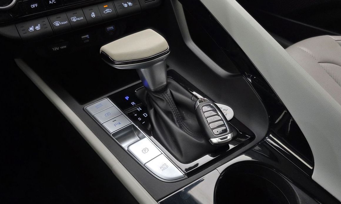 Hyundai AVANTE 2021