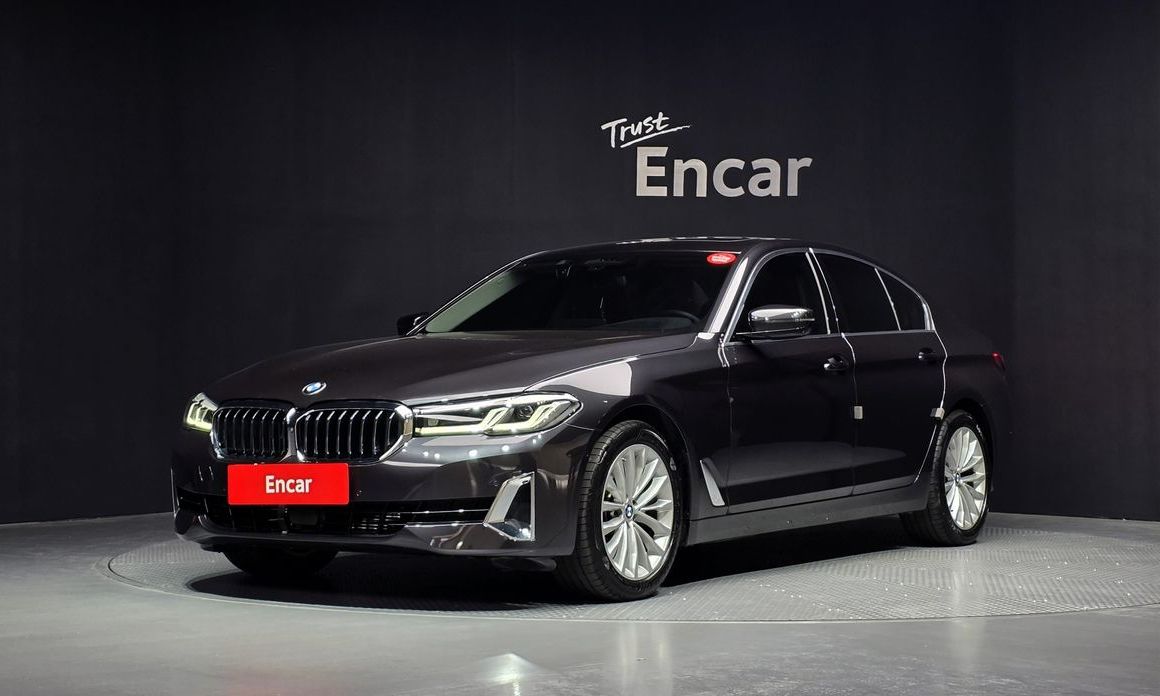 BMW 5-Series 2023