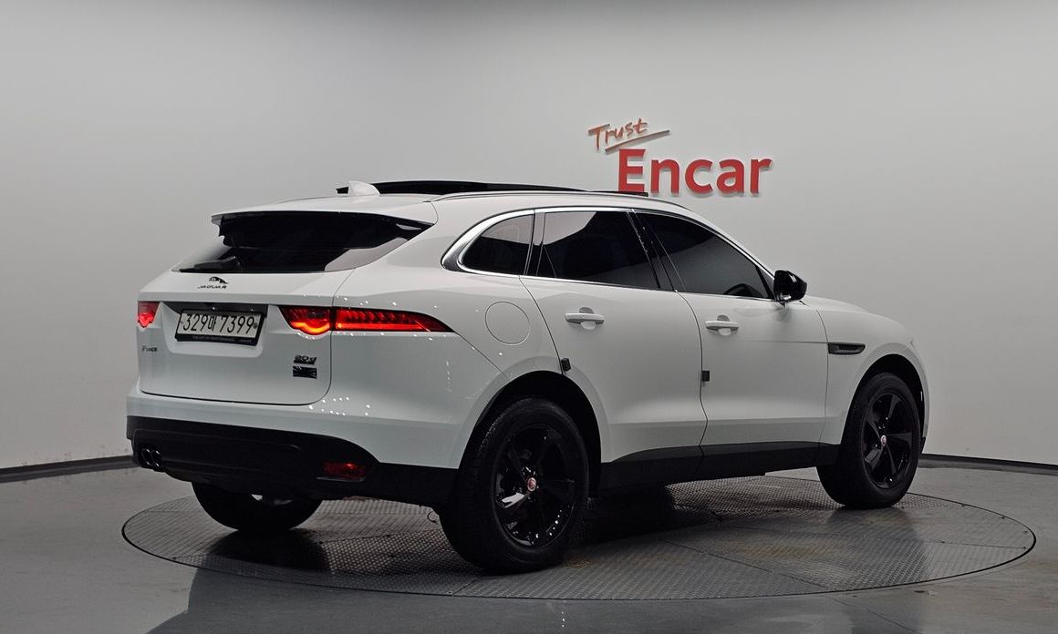 Jaguar F-PACE 2019