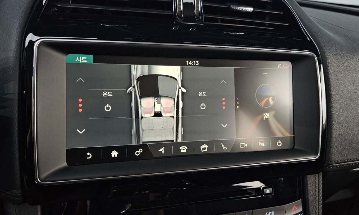 Jaguar F-PACE 2019