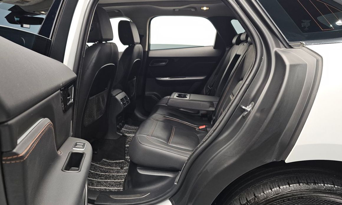 Jaguar F-PACE 2019