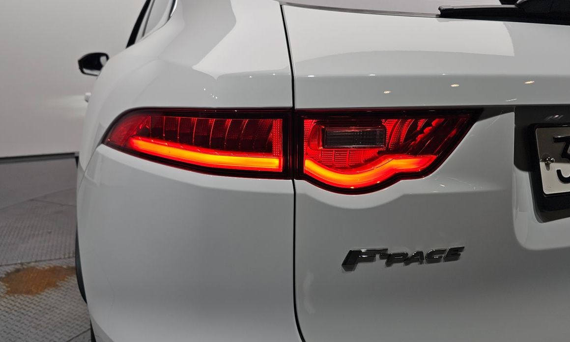 Jaguar F-PACE 2019