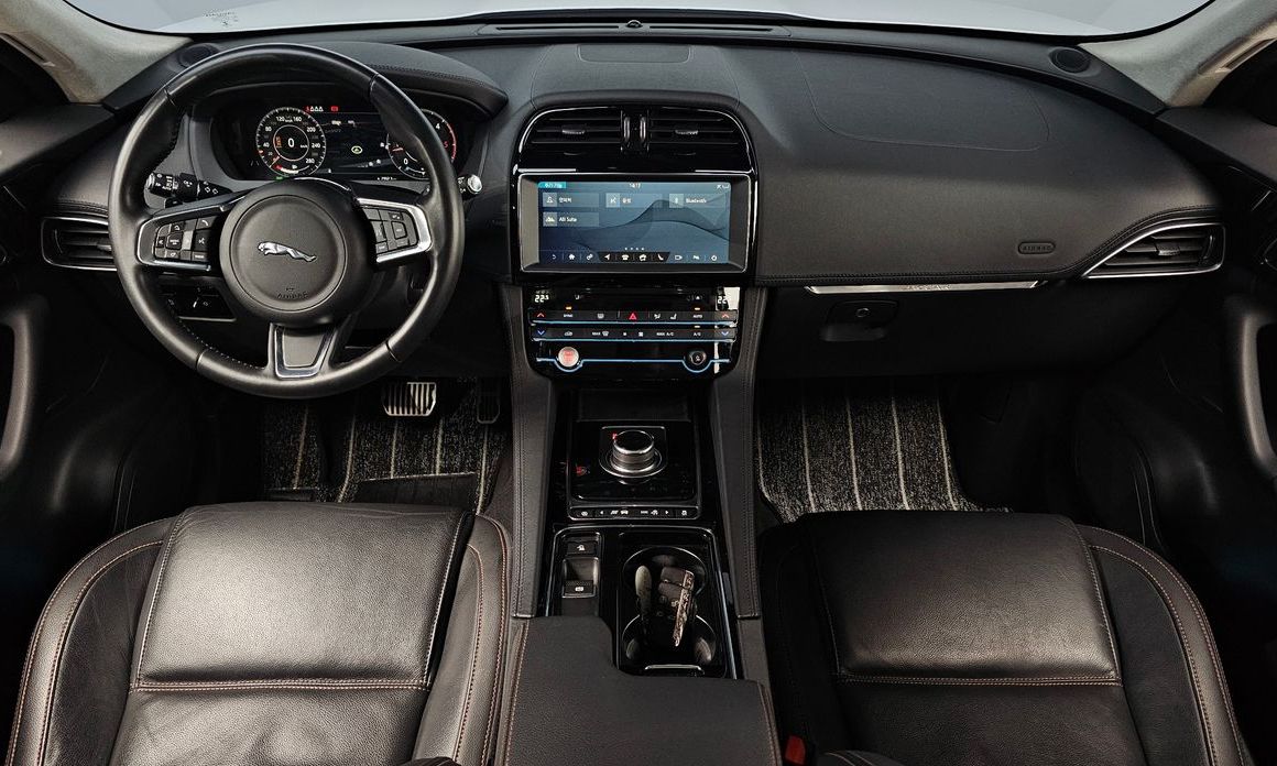 Jaguar F-PACE 2019