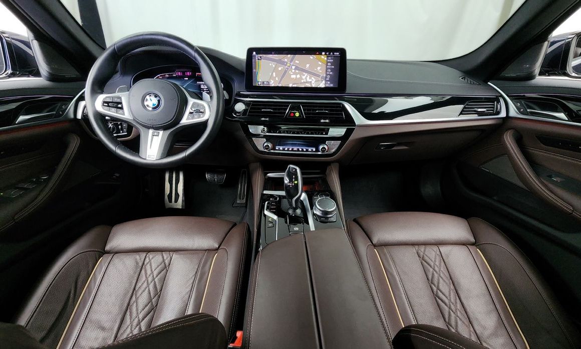 BMW 5-Series 2021
