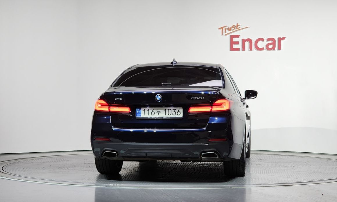 BMW 5-Series 2021