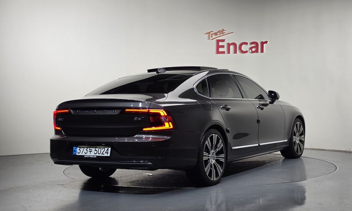Volvo S90 2023