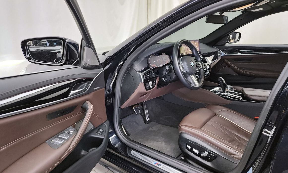 BMW 5-Series 2021