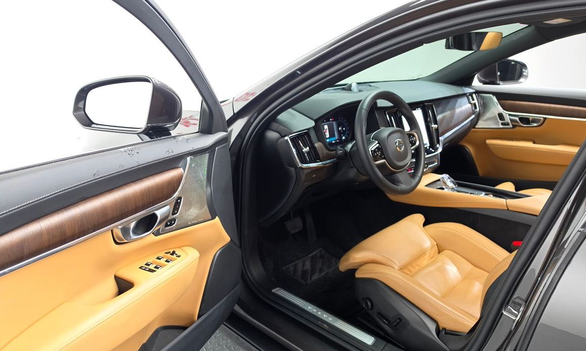 Volvo S90 2023