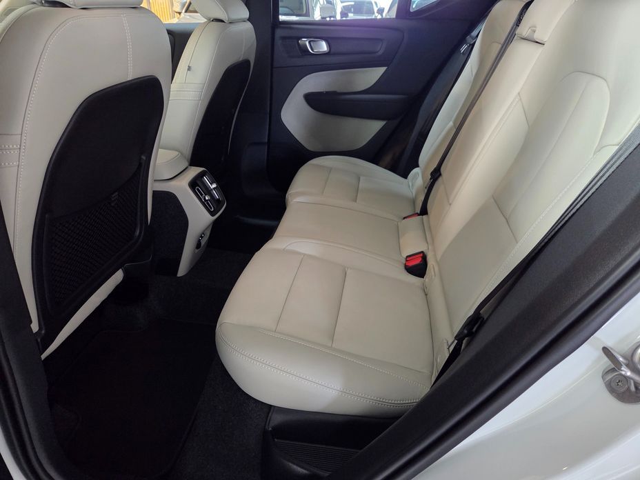 Volvo XC40 2026