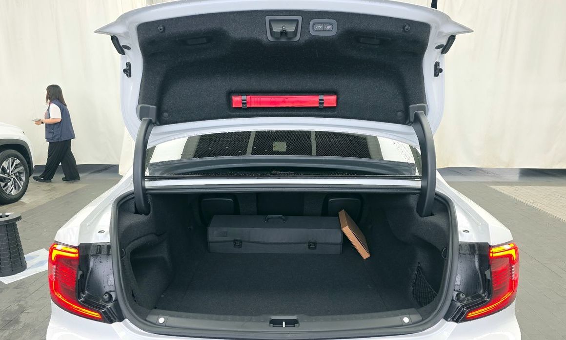 Volvo S90 2024